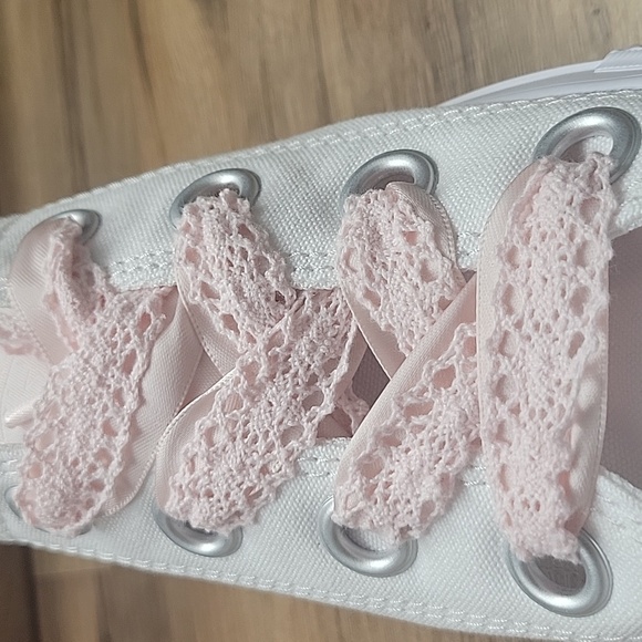 Converse platform Brand new in the box. - Picture 6 of 13